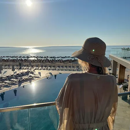 Хотел Grifid Noa