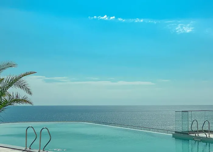 Grifid Noa Hotell 5*