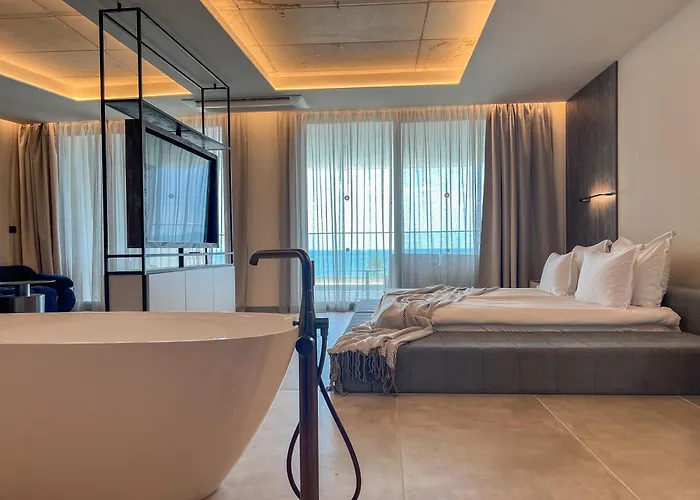 Grifid Noa Hotell 5*