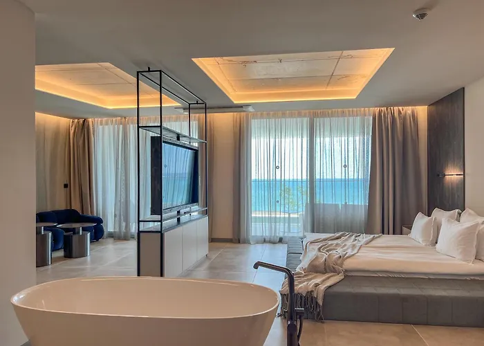 Hotell Grifid Noa 5*