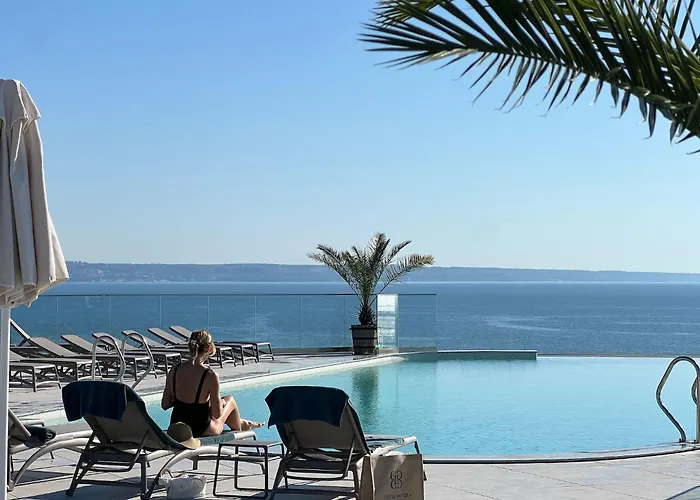 Hotell Grifid Noa 5*