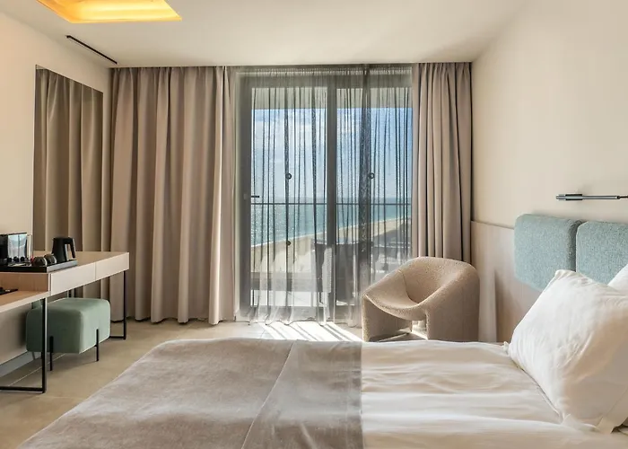 Grifid Noa Hotell 5*