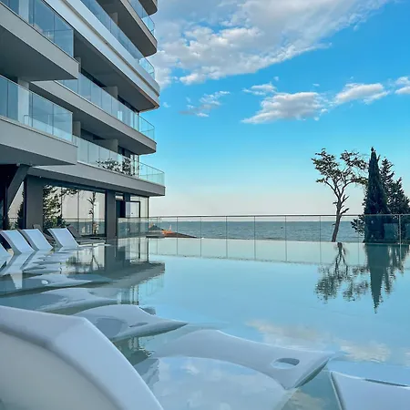 Grifid Noa Золотые Пески